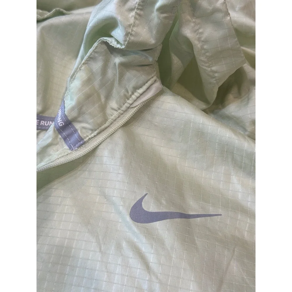 Nike glide through